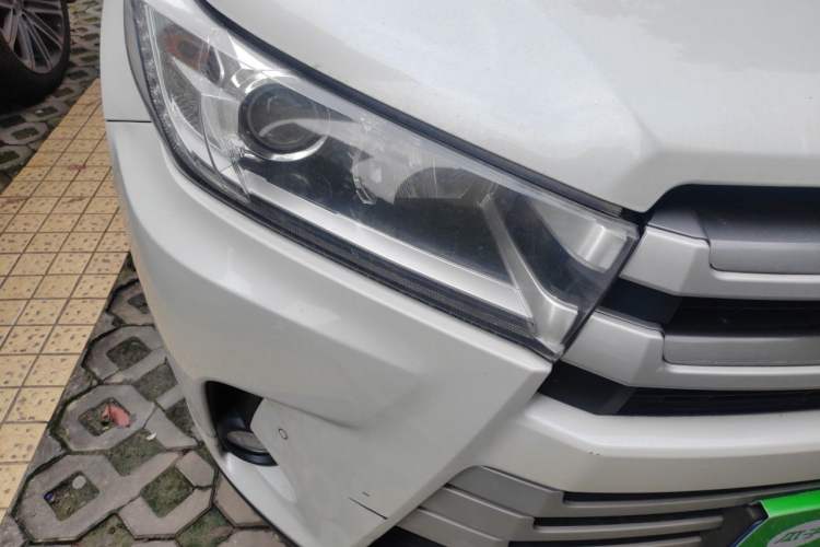 Used Toyota Highlander 2018 2.0T Four-Wheel Drive Luxury Version 7 Seats China VI Standard