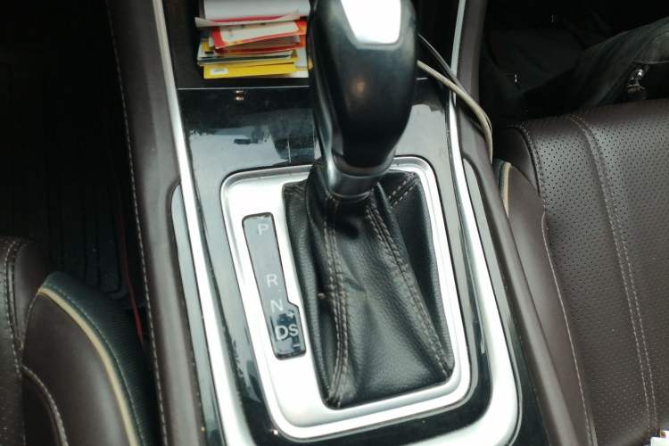 Used Changan Raeton CC 2018 1.5T Automatic Haoya Model Guangmang Edition China V Standard