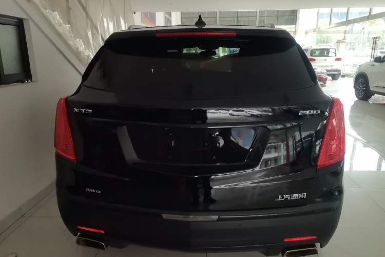 Used Cadillac XT5 2016 25T Luxury Model Rear