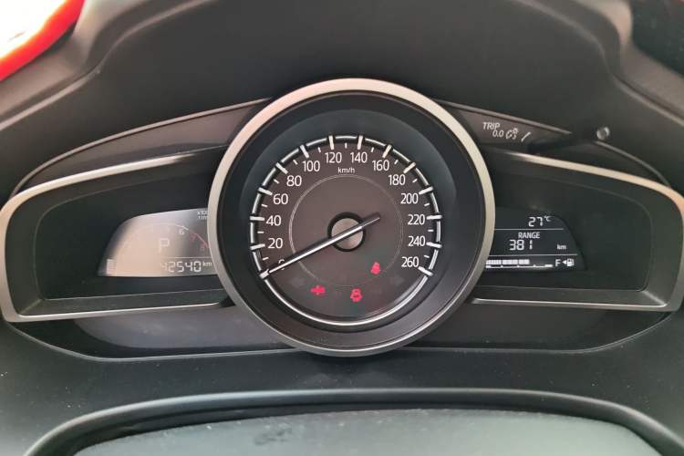 Used Mazda 3 Axela 2017 Sedan 1.5L Automatic Comfort Model Emission Standard China V Instrument Cluster