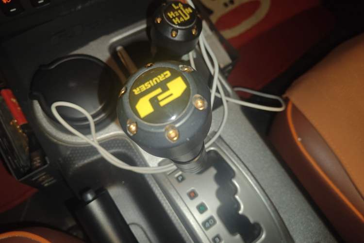 Used Toyota FJ Cruiser 2019 4.0L GX-R Dual Fuel System Twin Fuel Tanks Air Pump – Middle East Gear Lever