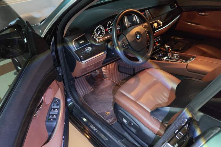 Used BMW 5 Series GT 2015 528i Leading Model Driver Seat