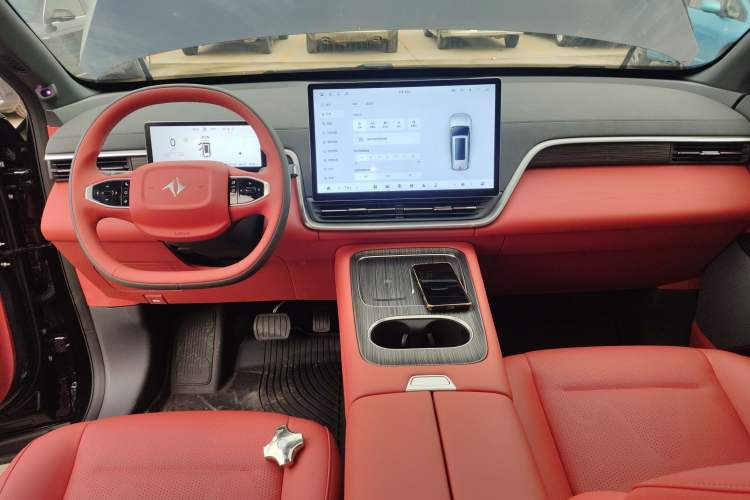 Used Dongfeng eπ eπ008 2024 210Max Range-Extended Version 6 Seats