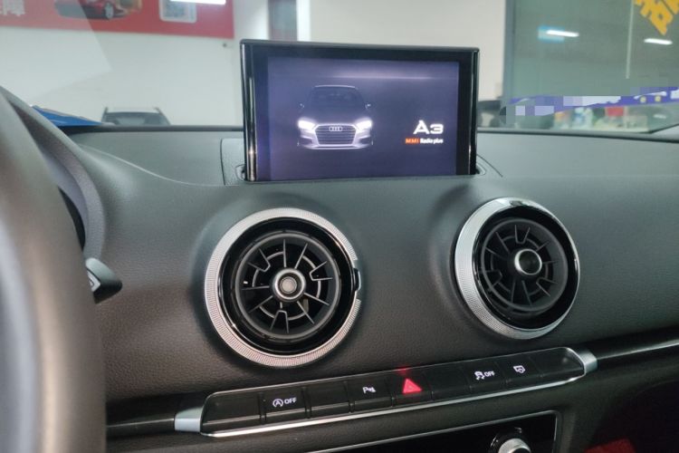 Used Audi A3 2019 Limousine 35 TFSI Fashion Edition China V standard Audio And AC Panel