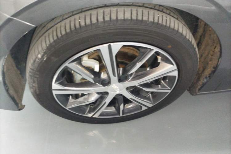 Used Geely Auto Emgrand 2023 4th Generation Champion Edition 1.5L CVT Prestige Model