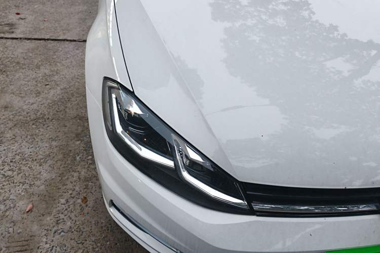 Used Volkswagen Golf 2018 230TSI Automatic Comfort Model Right Front Headlight