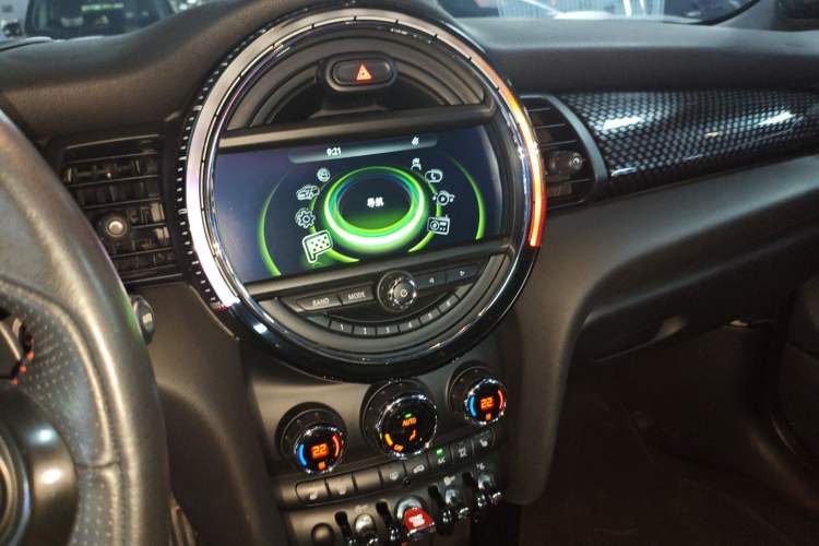 Used MINI JCW 2017 2.0T JOHN COOPER WORKS Avant-Garde Audio And AC Panel