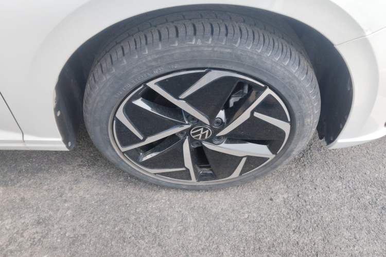 Used Volkswagen Lavida 2023 280TSI DSG Starry Sky Deluxe Edition Right Front Wheel Hub