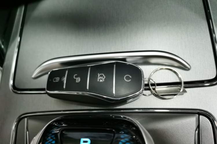 Used BYD Tang New Energy 2025 Intelligent Driving Version DM-i 115KM Flagship Edition Interior 1