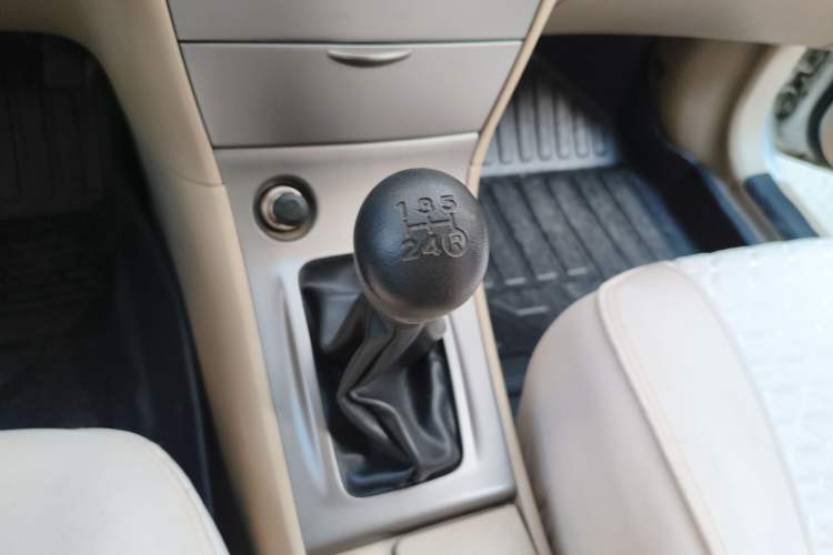 Used Toyota Corolla EX 2013 1.6L Manual Excellence Edition Gear Lever