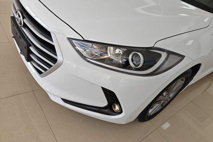 Used Hyundai Elantra (6th Generation / Lingdong) 2016 1.6L Manual ZhiXuan·Youth Edition Left Front Headlight