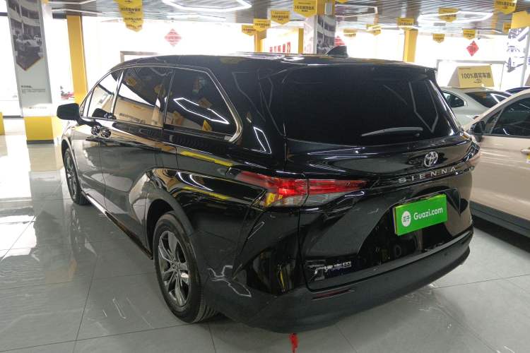 Used Toyota Sienna 2026 Model 2.5L Dual-Engine Two-Wheel-Drive Comfort Edition