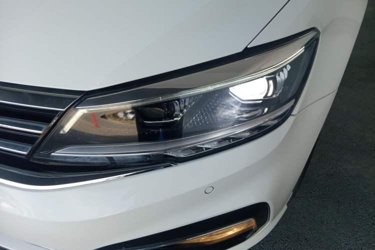 Used Volkswagen Lamando 2019 280TSI DSG Luxury Edition China VI Standard Left Front Headlight