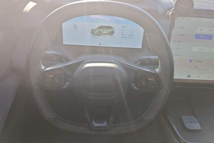 Used Lynk & Co 08 EM-P 2023 120km Long-Range Halo
