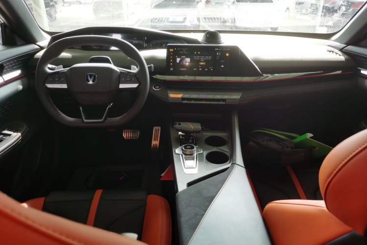 Used Changan UNI-V 2024 1.5T Prestige Sport Edition
