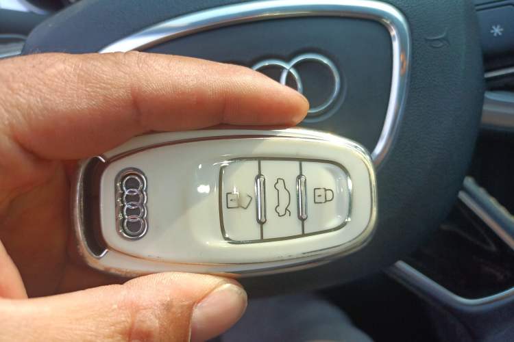 Used Audi A6L 2018 30th Anniversary Edition 35 TFSI Fashion Model
