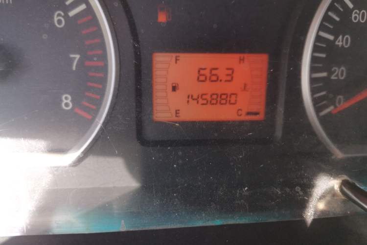 Used FORTHING Lingzhi 2017 M3L 1.6L 7-Seater Comfort Model Odometer Close Up