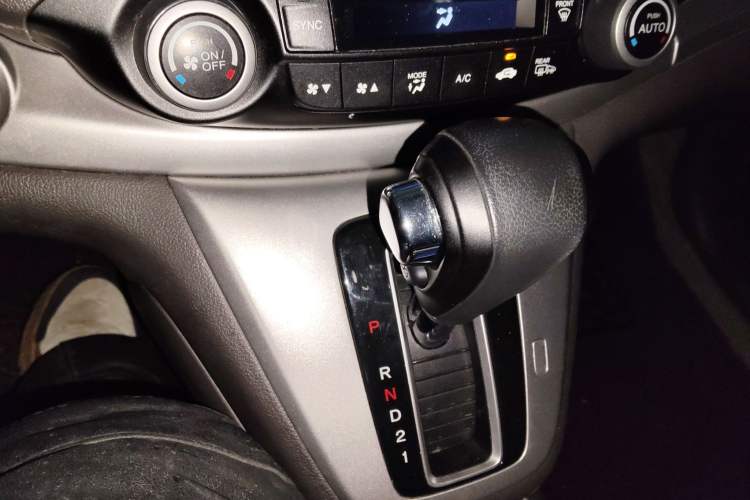 Used Honda CR-V 2013 2.4L two-wheel drive luxury version