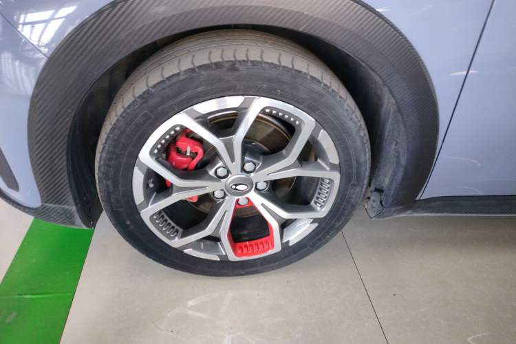 Used ORA Good Cat GT 2023 Mulan Edition 401km Luxury Version Left Front Wheel Hub