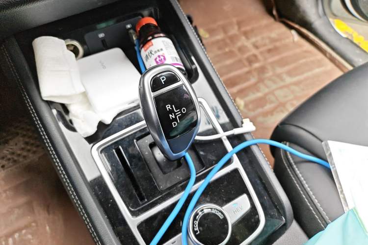 Used BYD Song New Energy 2019 Song DM 1.5TID Smart Connect Sharp Edition Gear Lever