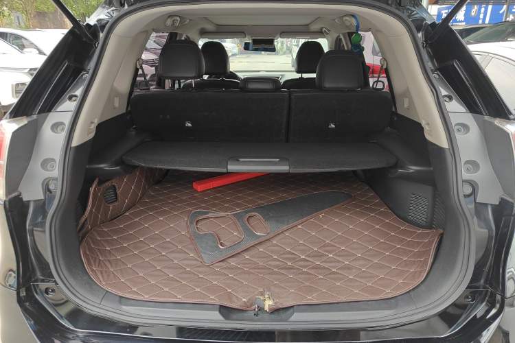 Used Nissan X-Trail 2015 2.0L CVT Comfort MAX Edition 2WD