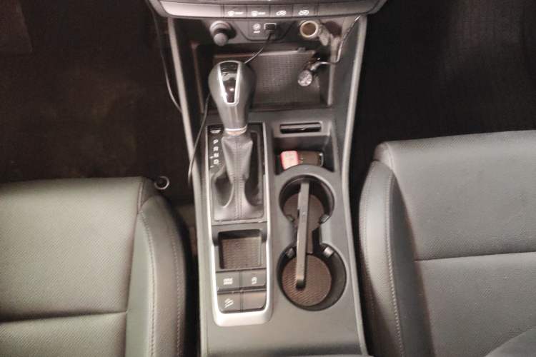 Used Hyundai Tucson 2018 1.6T Dual-Clutch Two-Wheel Drive 15th Anniversary Special Edition
