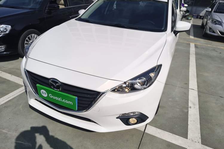 Used Mazda Mazda 3 Axela 2014 Sedan 1.5L Automatic Luxury Model