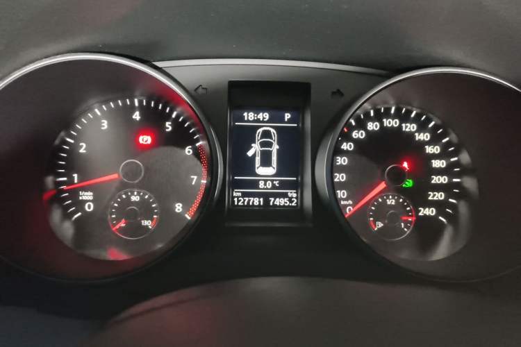 Used Volkswagen Golf 2012 1.4TSI Automatic Luxury Edition Instrument Cluster