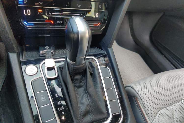 Used Volkswagen Magotan 2023 2 Million Units Commemorative Edition 330TSI DSG Luxury Version