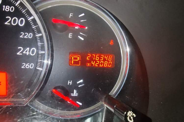 Used Nissan Teana 2010 2.5L XL Anniversary Edition Odometer Close Up