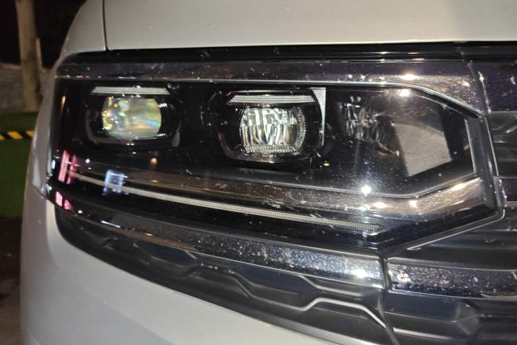 Used Volkswagen Teramont X 2020 380TSI Four-Wheel Drive Prestige Luxury Edition Right Front Headlight