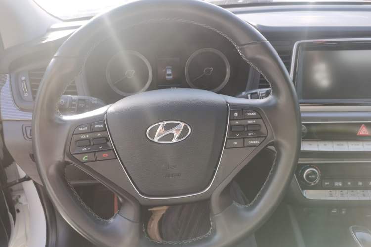 Used Hyundai Sonata Plug-in Hybrid 2018 2.0 PHS Smart Connect Version China VI Standard