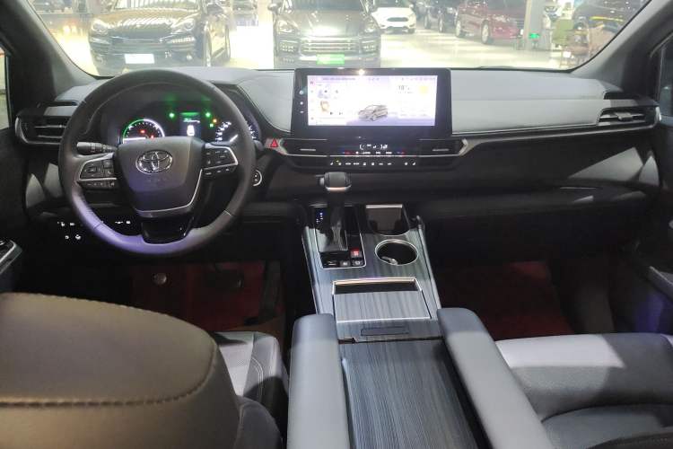 Used Toyota SIENNA 2024 2.5L Hybrid Four-Wheel Drive Prestige Edition