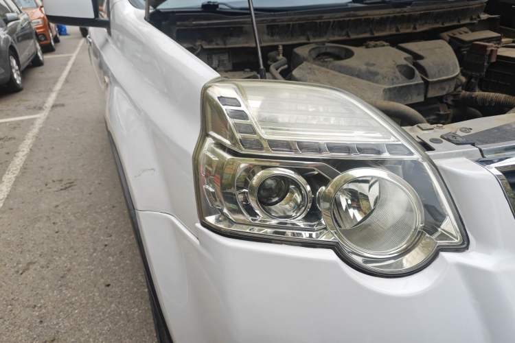 Used Nissan X-Trail 2012 2.5L CVT Luxury Edition 4WD Right Front Headlight