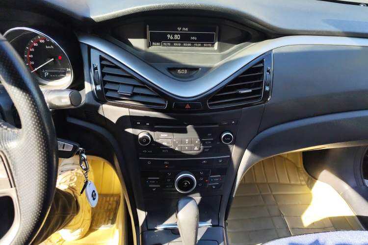 Used Bestune B70 2014 2.0L automatic luxury version