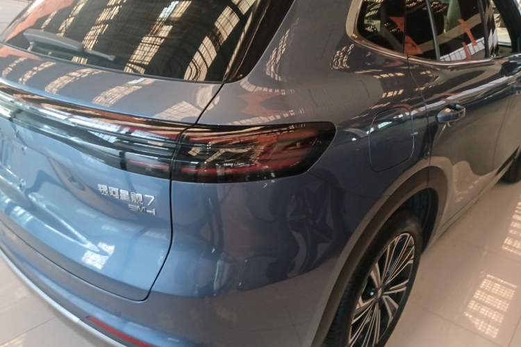 Used Geely Galaxy Galaxy Xingjian 7 EM-i 2025 120km Flagship Edition