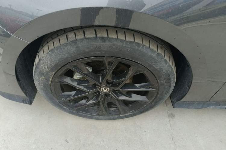 Used Changan UNI-V 2024 1.5T Prestige Edition