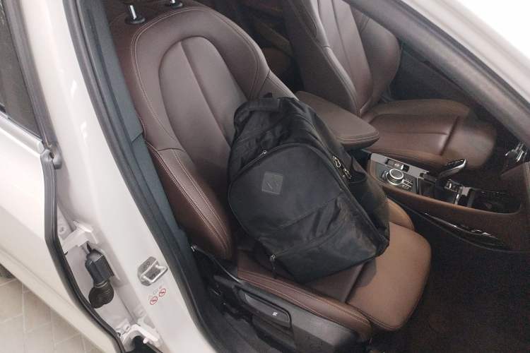 Used BMW X2 2021 sDrive25i Leading Model M Off-Road Package Right Front Seat