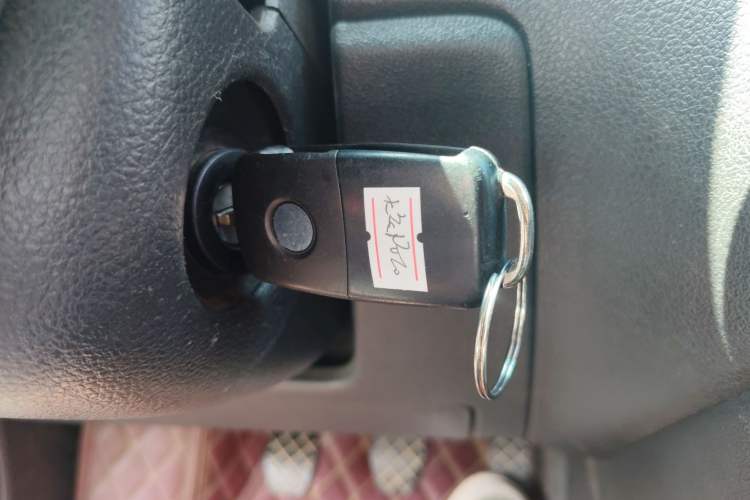 Used Volkswagen Polo 2014 1.4L Manual Fashion Edition
