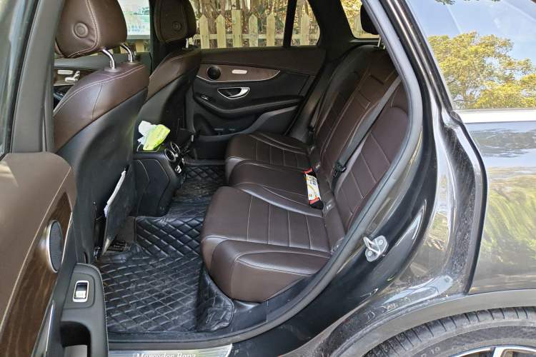 Used Mercedes-Benz GLC 2020 Facelift GLC 300 L 4MATIC Dynamic Edition Left Rear Seat