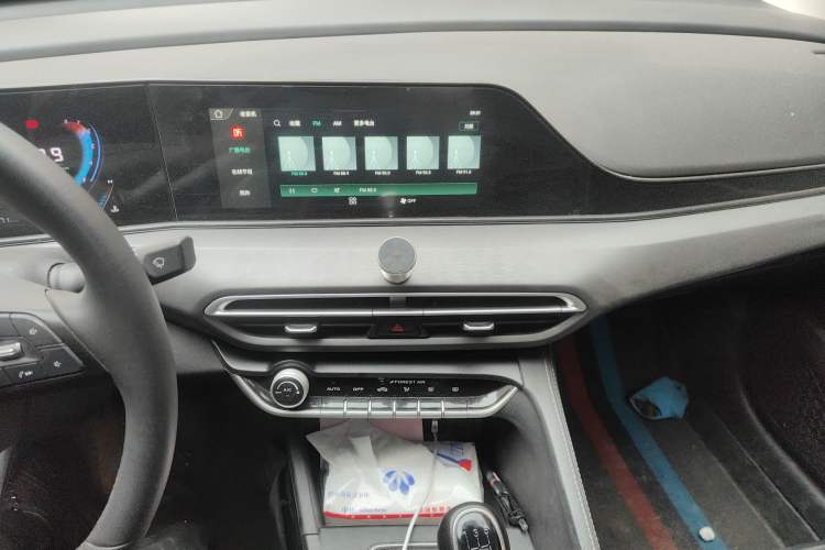 Used CHANGAN Eado 2021 PLUS 1.6L GDI Manual Luxury Model Audio And AC Panel