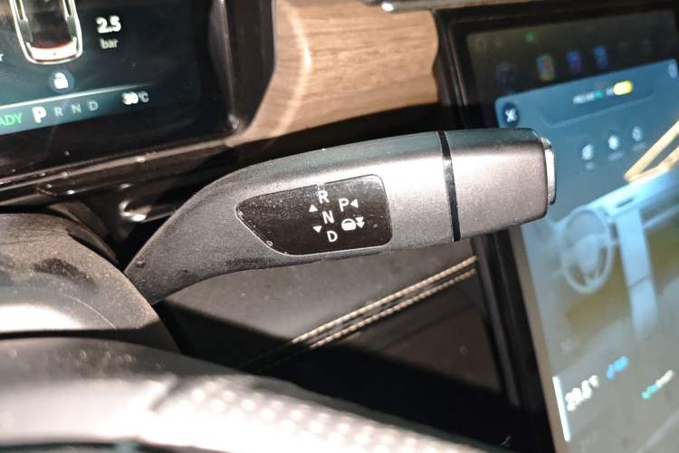 Used XPeng P5 2021 460G+ Gear Lever