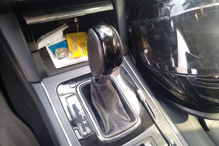 Used Subaru Outback 2016 2.5i Sport Navigation Edition Gear Lever