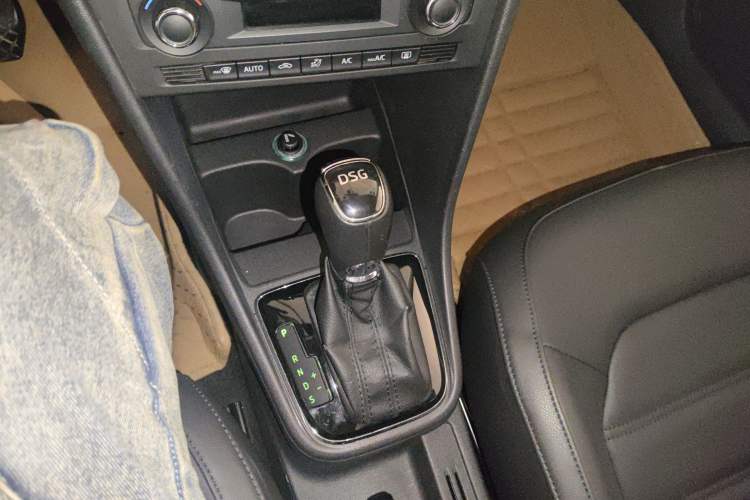 Used Skoda Rapid Spaceback 2014 1.4 TSI DSG Trend Edition