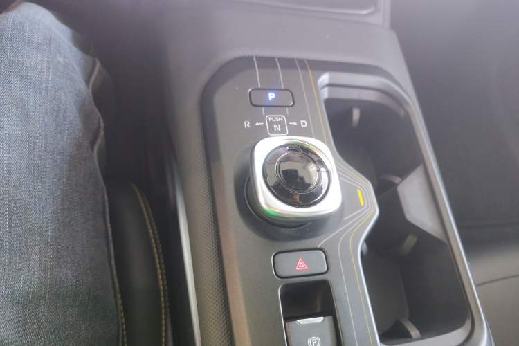 Used Toyota bZ5 2025 Model 550 PRO Smart Driving Edition Gear Lever