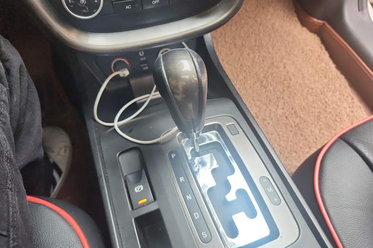 Used Bestune X80 2015 2.0L automatic comfort version Gear Lever