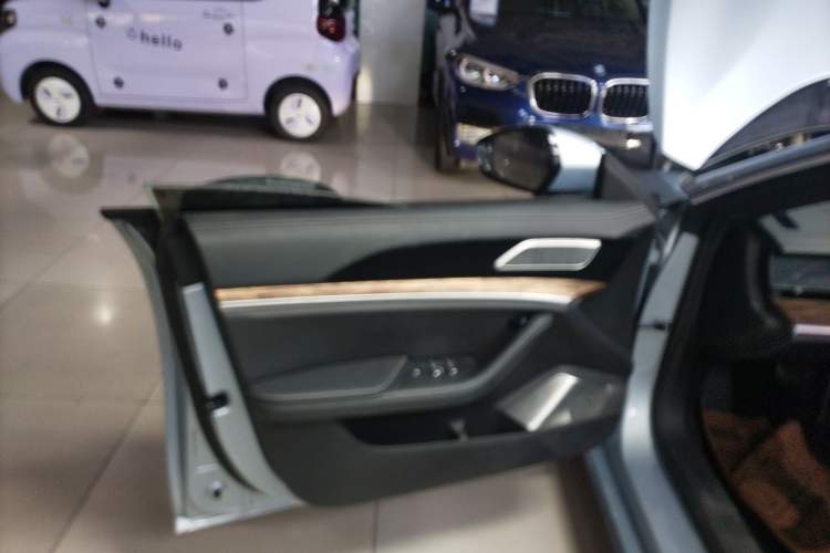 Used NETA S 2023 All-Electric 520 km Range Rear-Drive Version
