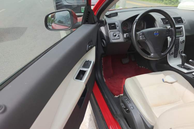 Used Volvo C30 2012 2.0L Aktiv Dynamic Package Edition Driver Seat