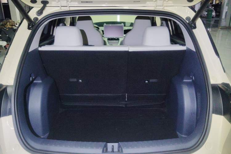 Used Geely Galaxy Geome 2025 UP 410km Exploration Edition
