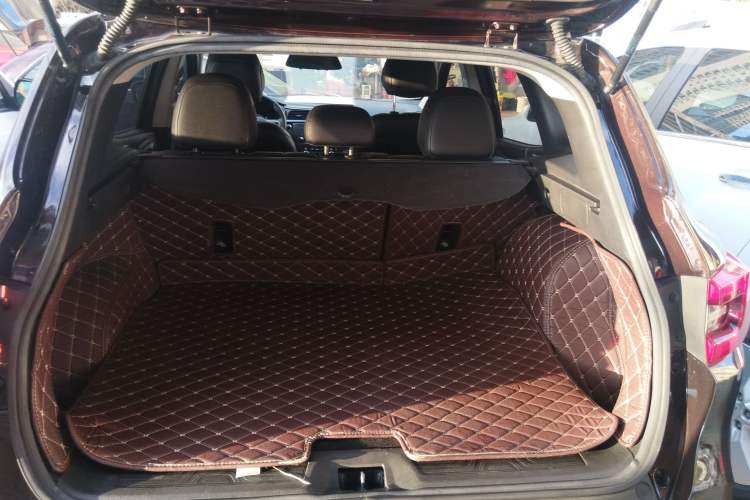 Used Renault Kadjar 2017 2.0L Two-Wheel-Drive Leading Edition
